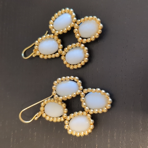 Earings - Picture 2 of 2